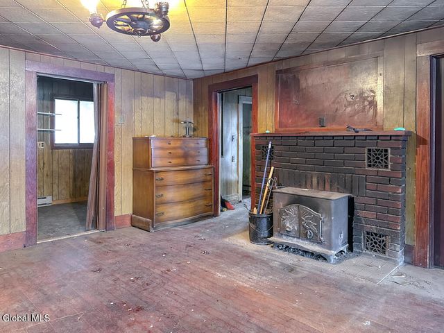 41 Hanneford Road, Queensbury, NY 12804