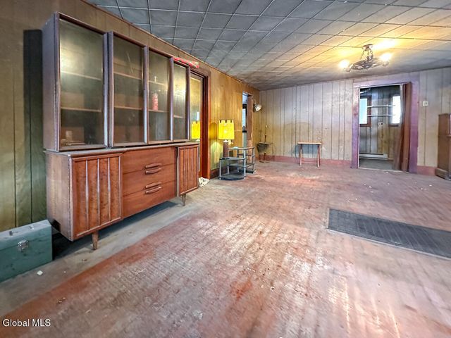 41 Hanneford Road, Queensbury, NY 12804