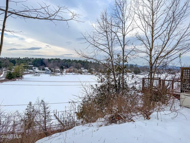 41 Hanneford Road, Queensbury, NY 12804