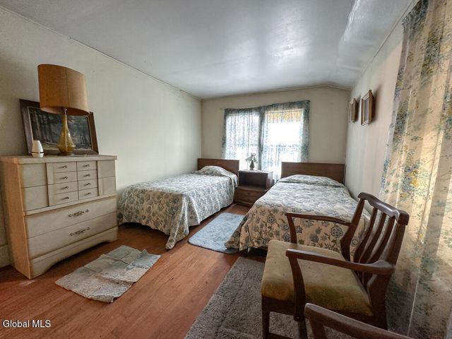 41 Hanneford Road, Queensbury, NY 12804