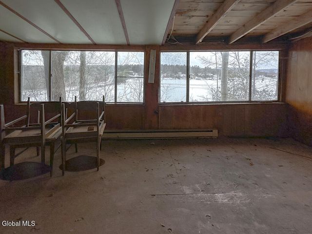 41 Hanneford Road, Queensbury, NY 12804