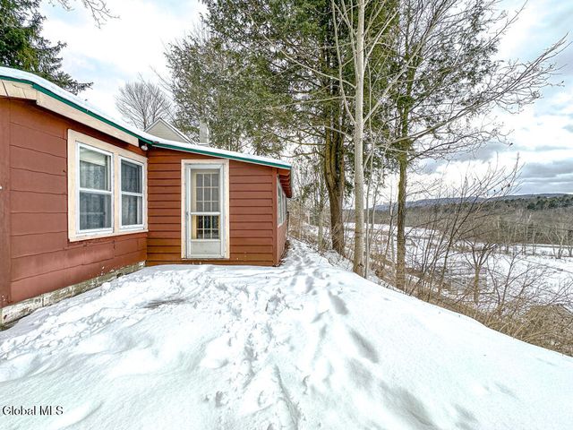 41 Hanneford Road, Queensbury, NY 12804