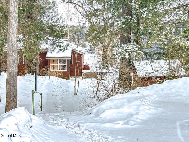 41 Hanneford Road, Queensbury, NY 12804