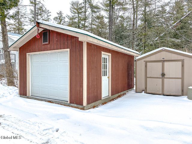 41 Hanneford Road, Queensbury, NY 12804