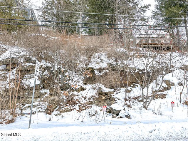 41 Hanneford Road, Queensbury, NY 12804