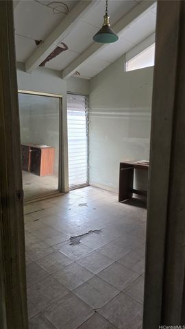 946 Halona Street, Honolulu, HI 96817