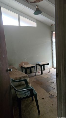 946 Halona Street, Honolulu, HI 96817