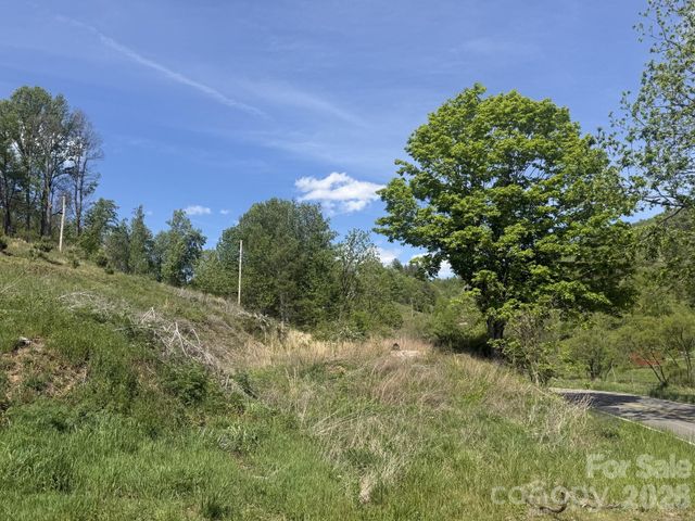 2681 Harrell Hill Road, Bakersville, NC 28705