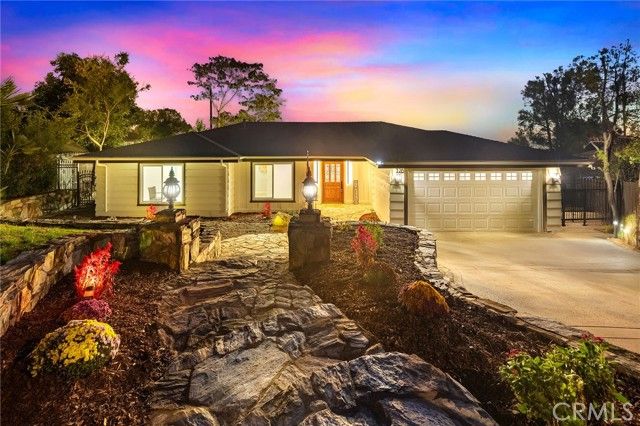 326 E Sierra Madre Avenue, Glendora, CA 91741