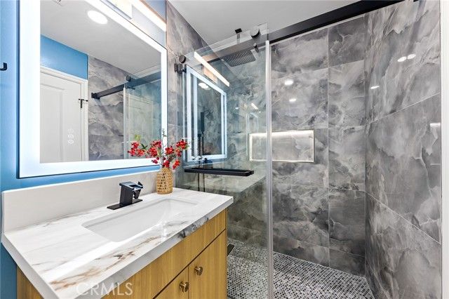 326 E Sierra Madre Avenue, Glendora, CA 91741