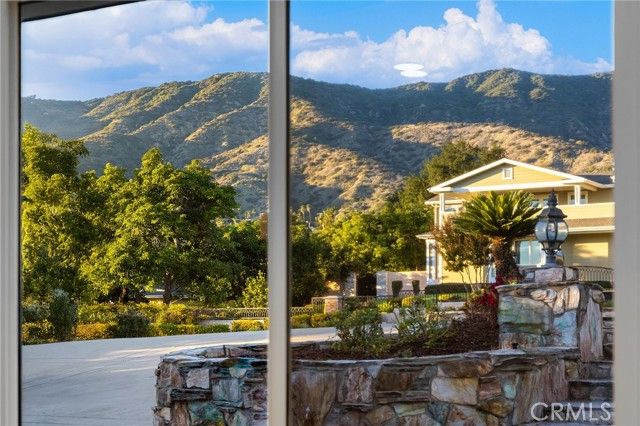 326 E Sierra Madre Avenue, Glendora, CA 91741