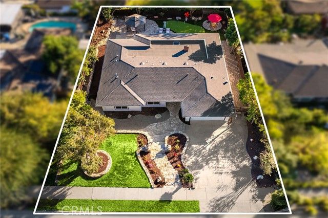 326 E Sierra Madre Avenue, Glendora, CA 91741