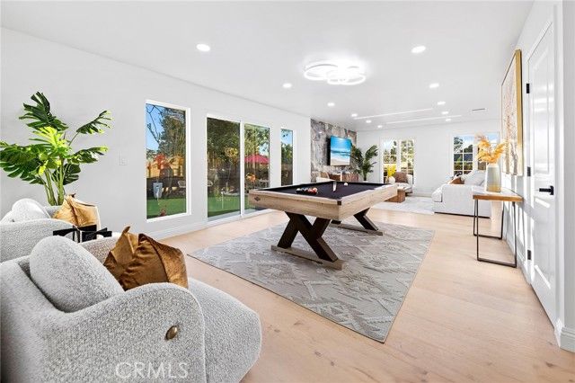 326 E Sierra Madre Avenue, Glendora, CA 91741