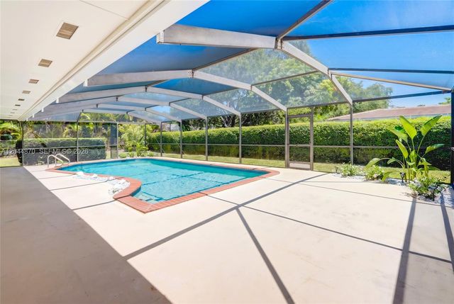 7520 SW 164th Street, Palmetto Bay, FL 33157