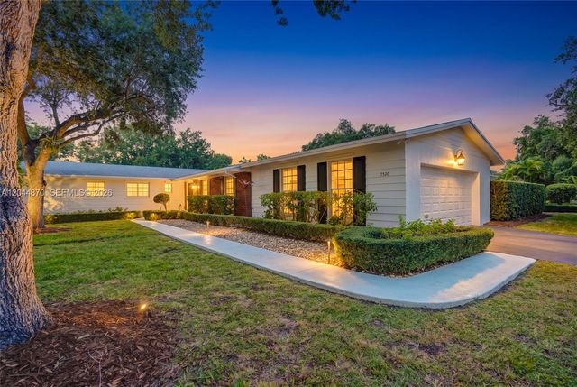 7520 SW 164th Street, Palmetto Bay, FL 33157