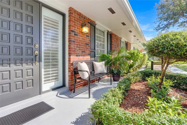 7520 SW 164th Street, Palmetto Bay, FL 33157