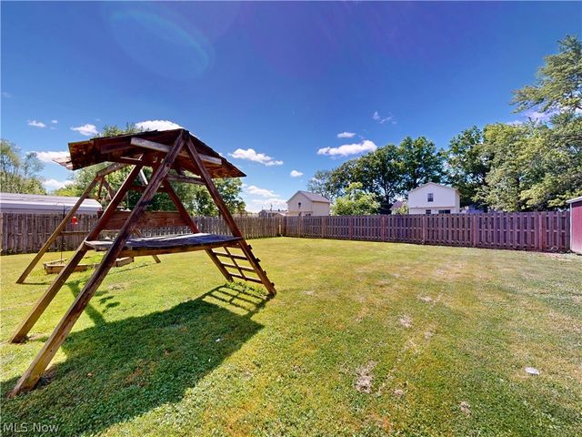 9552 Cloverleaf Road, Windham, OH 44288