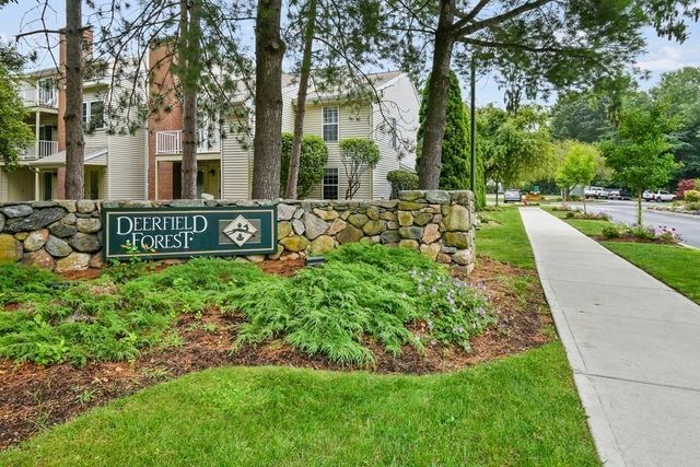 30 Walden Drive 10, Natick, MA 01760