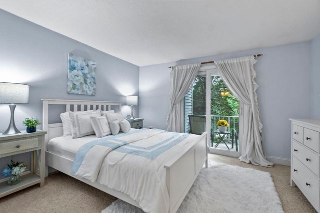 30 Walden Drive 10, Natick, MA 01760