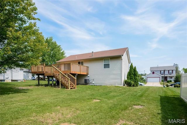 14375 Jamestown Bay Drive, Florissant, MO 63034