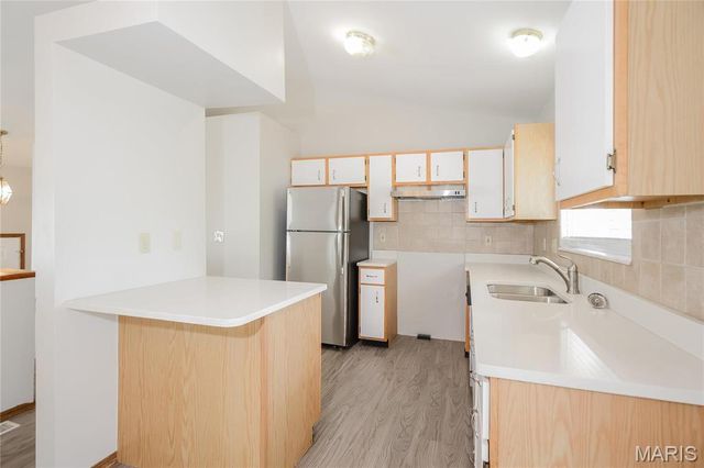 14375 Jamestown Bay Drive, Florissant, MO 63034