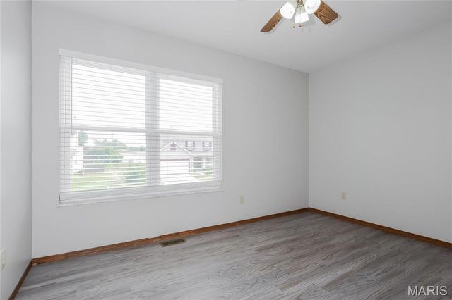 14375 Jamestown Bay Drive, Florissant, MO 63034
