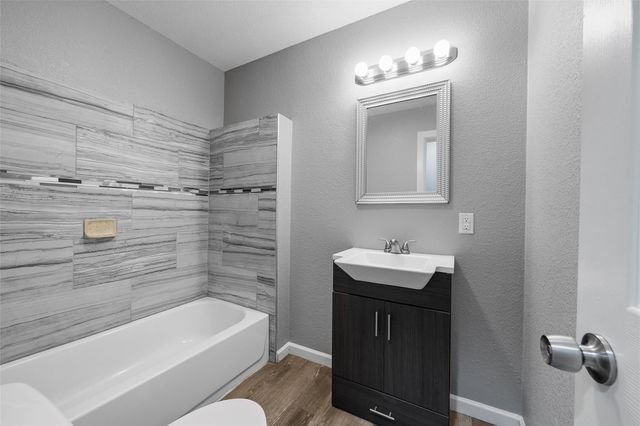 117 W Craven Avenue, Lacy Lakeview, TX 76705