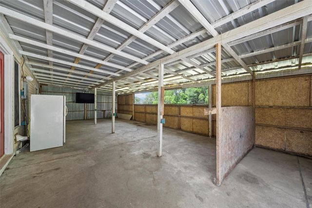 117 W Craven Avenue, Lacy Lakeview, TX 76705