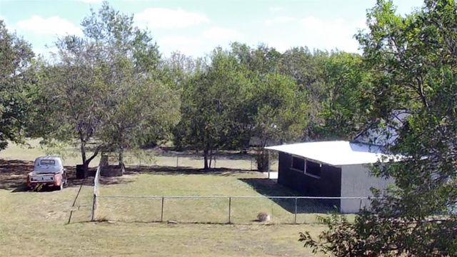 117 W Craven Avenue, Lacy Lakeview, TX 76705