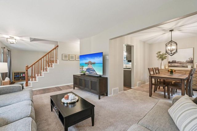 10606 Robinwood COURT, Cedarburg, WI 53012