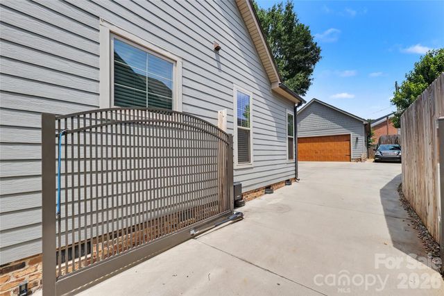 24 Oak Street, Belmont, NC 28012