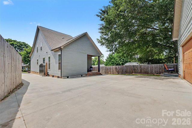 24 Oak Street, Belmont, NC 28012