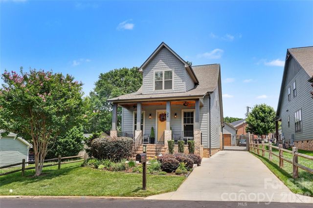 24 Oak Street, Belmont, NC 28012