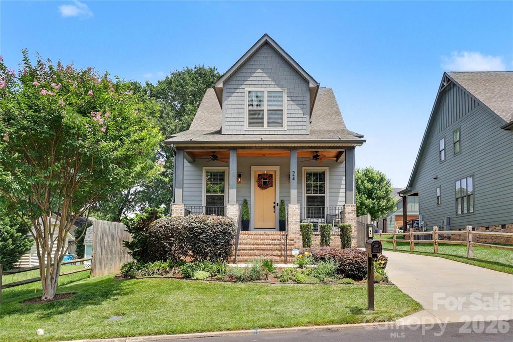 24 Oak Street, Belmont, NC 28012