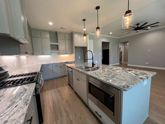 1703 Quincy Avenue, Lubbock, TX 79407