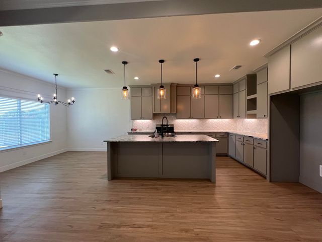 1703 Quincy Avenue, Lubbock, TX 79407