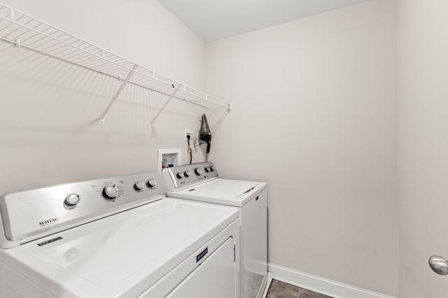 2067 Downstream Dr, Ashland City, TN 37015