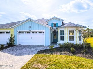 923 Attitude Avenue, Daytona Beach, FL 32124