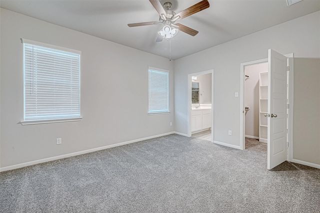 206 Colonnade Reflection Drive, Crosby, TX 77532