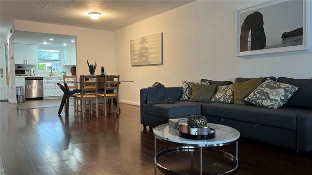 2061 NE 123rd St 2061, North Miami, FL 33181