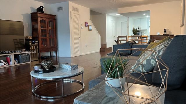 2061 NE 123rd St 2061, North Miami, FL 33181