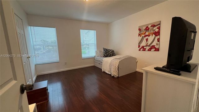 2061 NE 123rd St 2061, North Miami, FL 33181