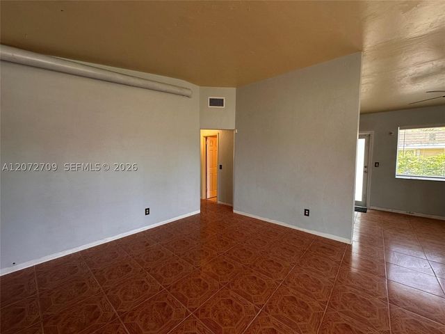17150 NE 4th Pl, North Miami Beach, FL 33162
