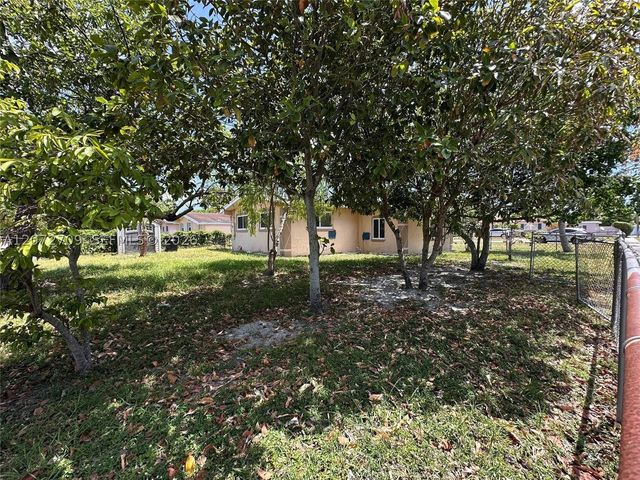 17150 NE 4th Pl, North Miami Beach, FL 33162