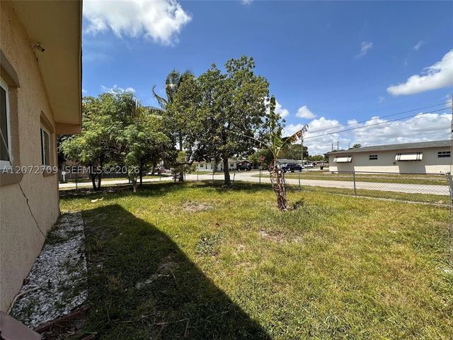17150 NE 4th Pl, North Miami Beach, FL 33162