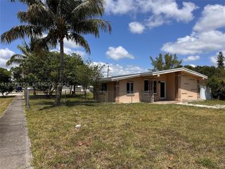 17150 NE 4th Pl, North Miami Beach, FL 33162
