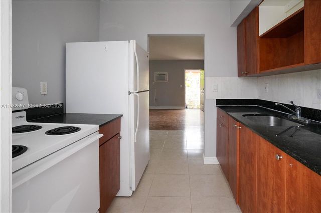 8321 Crespi Boulevard, Miami Beach, FL 33141