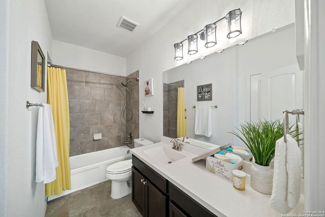 2523 GOLDEN RAIN, San Antonio, TX 78245