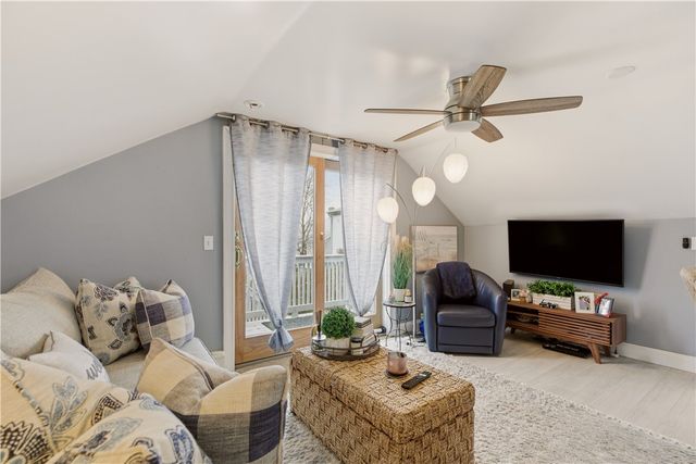9 Bacheller Street, Newport, RI 02840