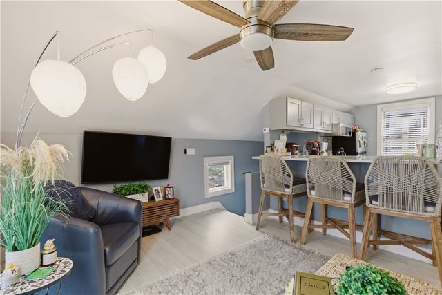 9 Bacheller Street, Newport, RI 02840